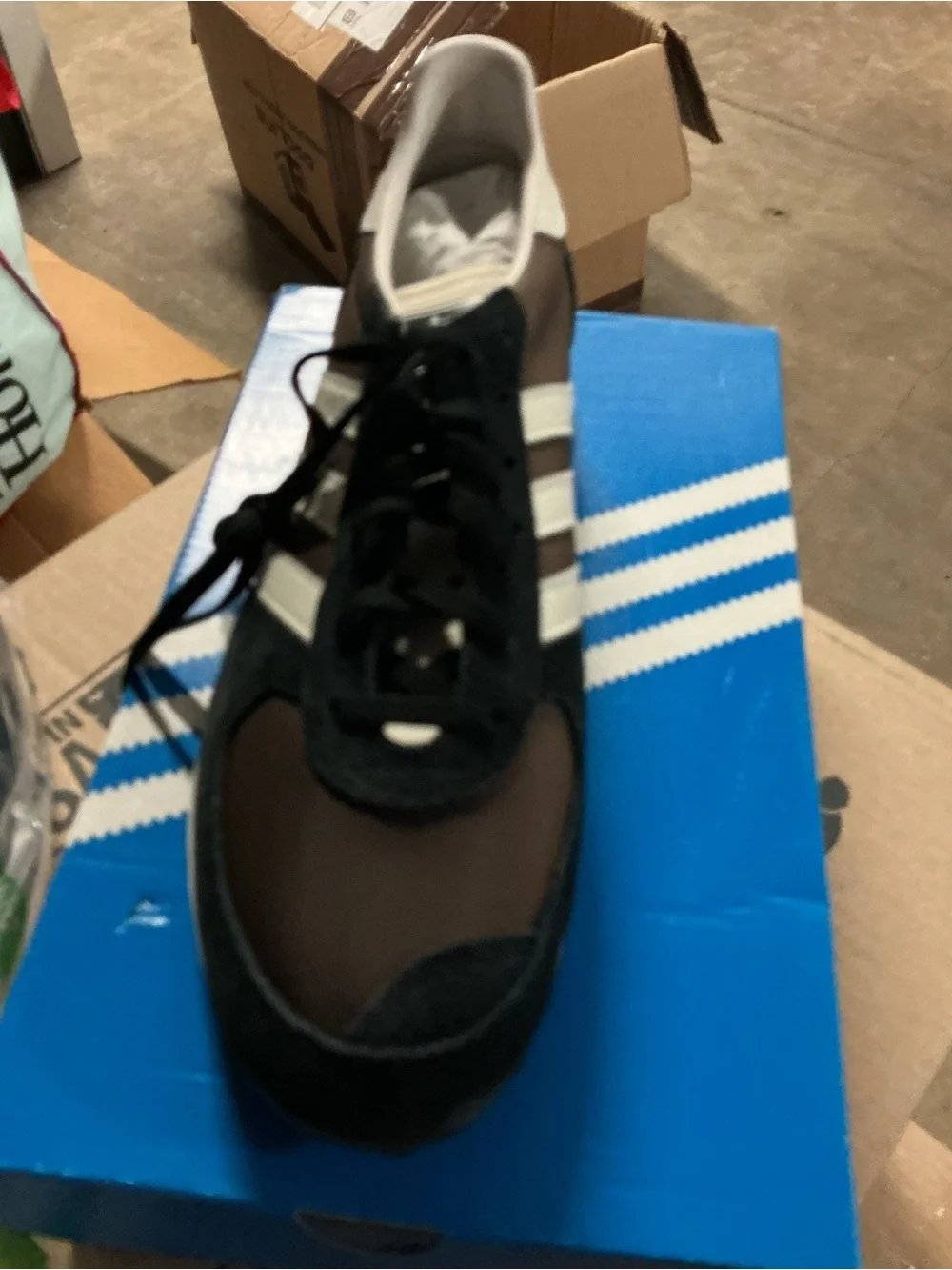 adidas TRX VINTAGE Box Label in Brown, 9.5